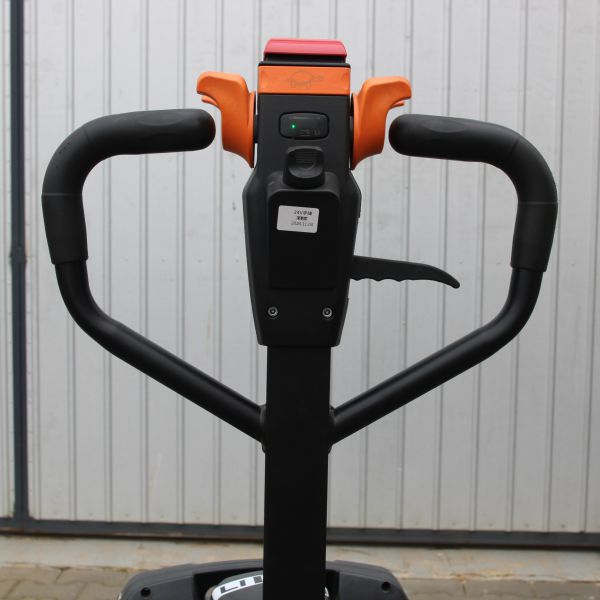 paletový vozík bazarový CBD15J-LIS black edition rukojeť