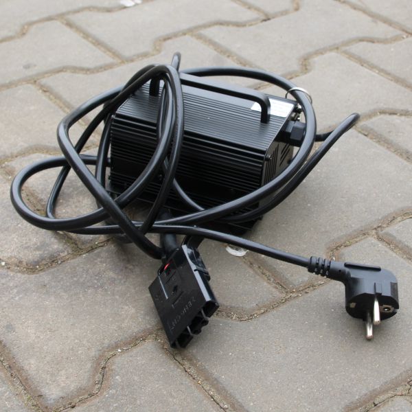 paletový vozík bazarový CBD15J-LIS black edition nabíječka