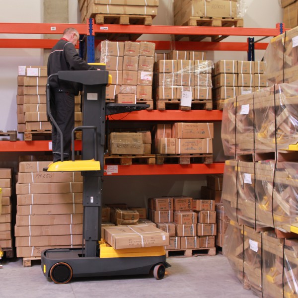 vysokozdvižný vozík zakladací OPSM