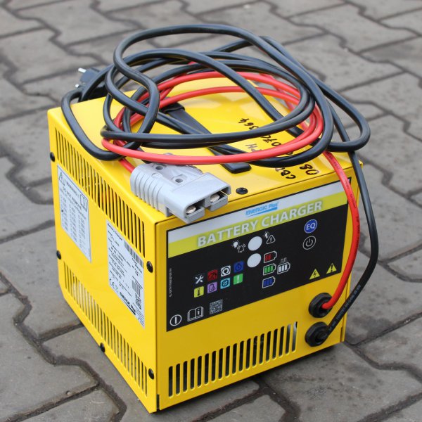 bazárový paletový vozík elektrický CBD20EPM 210826